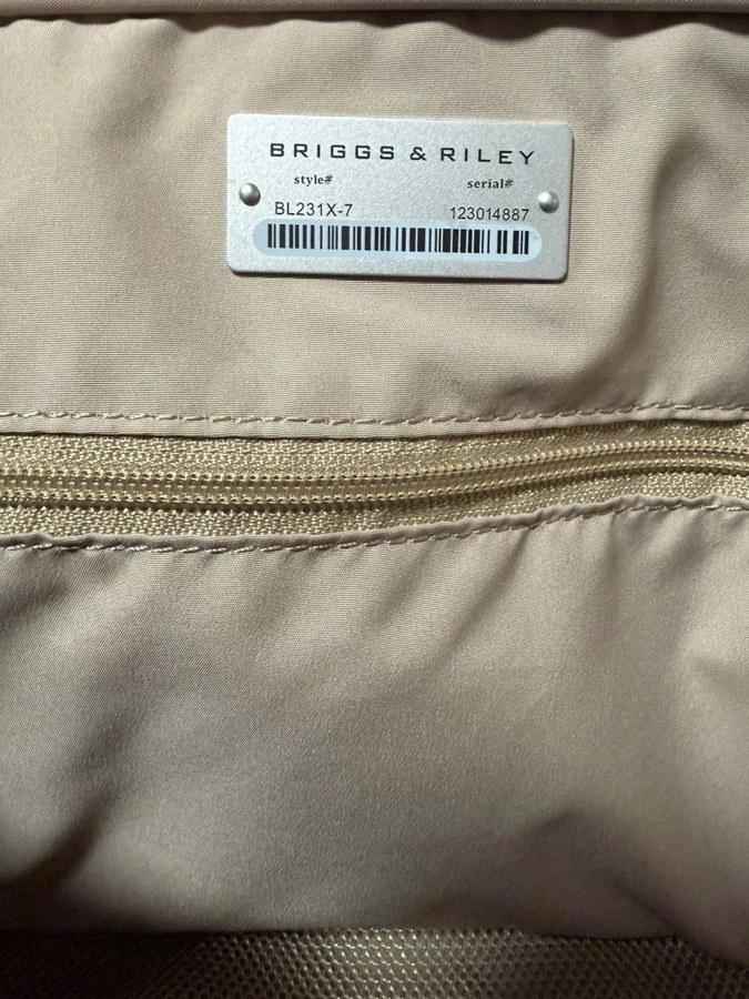 可扩展登机箱绿色拉杆箱万向轮